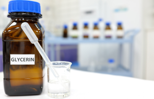Glicerin u kozmetici kao humektant za hidrataciju kože.